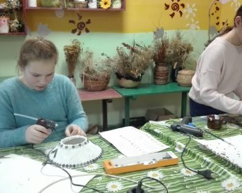 Viļānu novada skolēnu darbi VISC Vizuālās un vizuāli plastiskās mākslas konkursam “Radi rotājot”.
