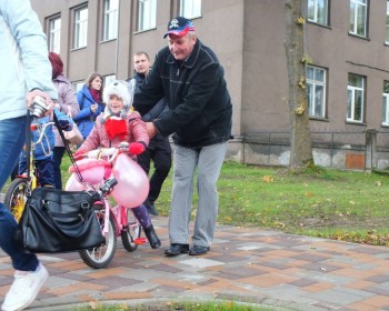 Viļānos izbraukumā devās neparasti transportlīdzekļi