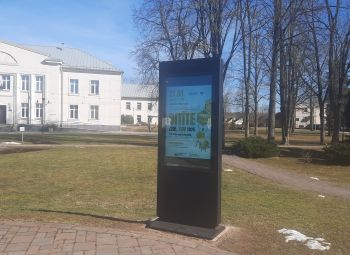 Viļānos uzstādīts viedais ekrāns